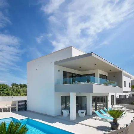Apartment Fasana By Interhome
